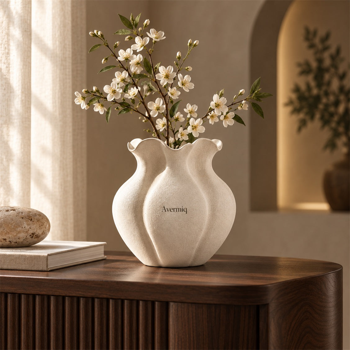 Avermiq Fleur Petal Rim Vase
