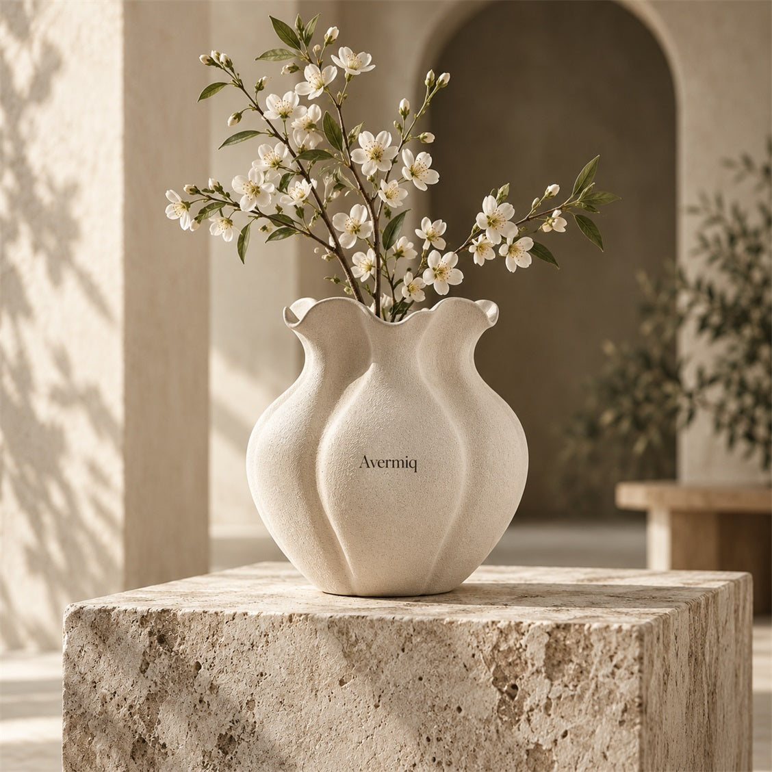 Avermiq Fleur Petal Rim Vase